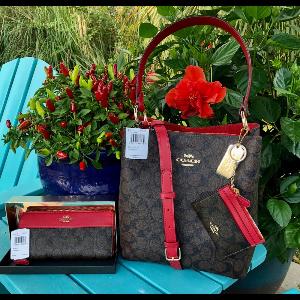 Coach Full Size TownBucket Brown/True Red & wallet
